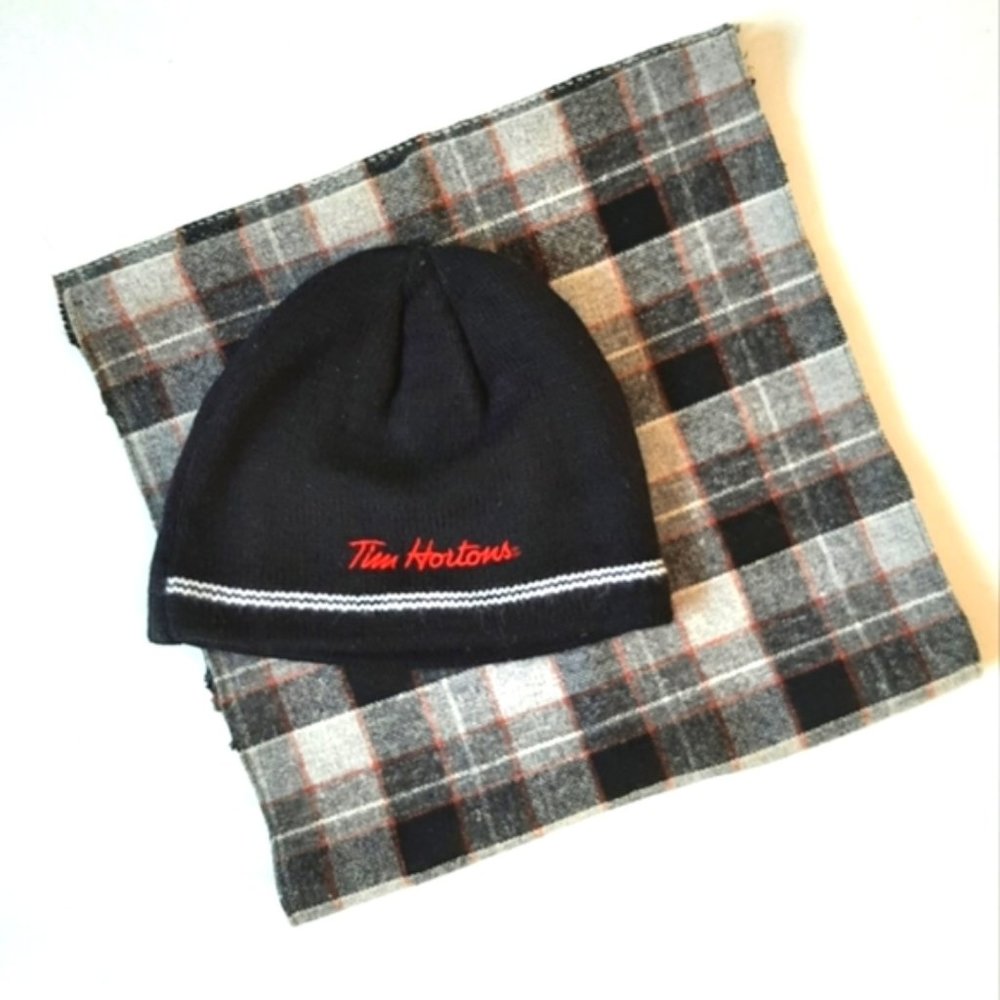 TOQUE AND SCARF